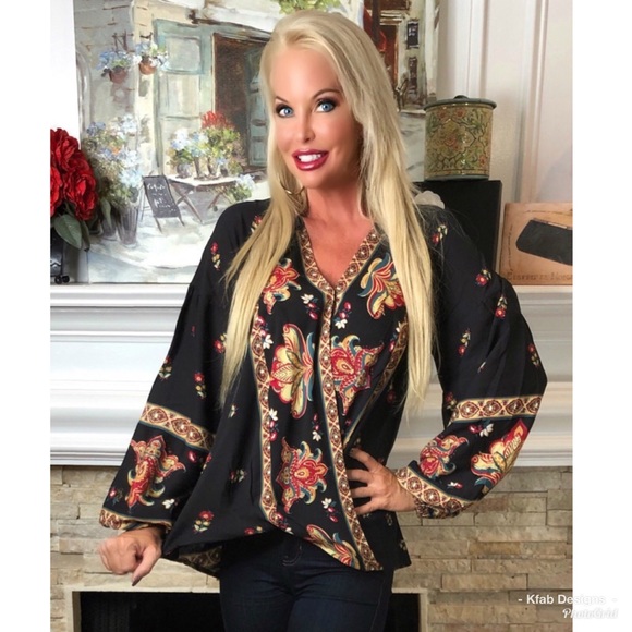 LAST 1! ❤️Surplice Tribal Border Printed Hi Lo Top - Picture 5 of 9